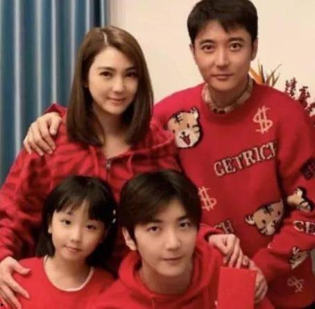 娱乐吃瓜的头像图片男生,揭秘娱乐圈男星吃瓜瞬间