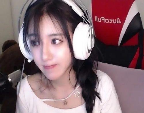 娱乐圈吃瓜直播间七姐,娱乐圈吃瓜盛宴,揭秘明星幕后故事