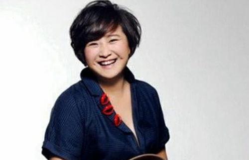 娱乐吃瓜酱贾玲,娱乐吃瓜界的“瓜王”,揭秘娱乐圈幕后故事